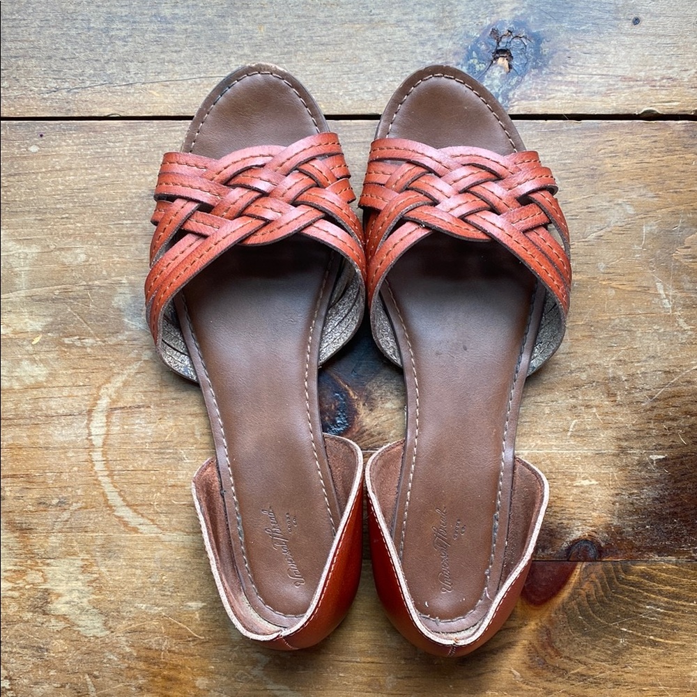 Universal Thread Brown and Tan Flats with Woven Design